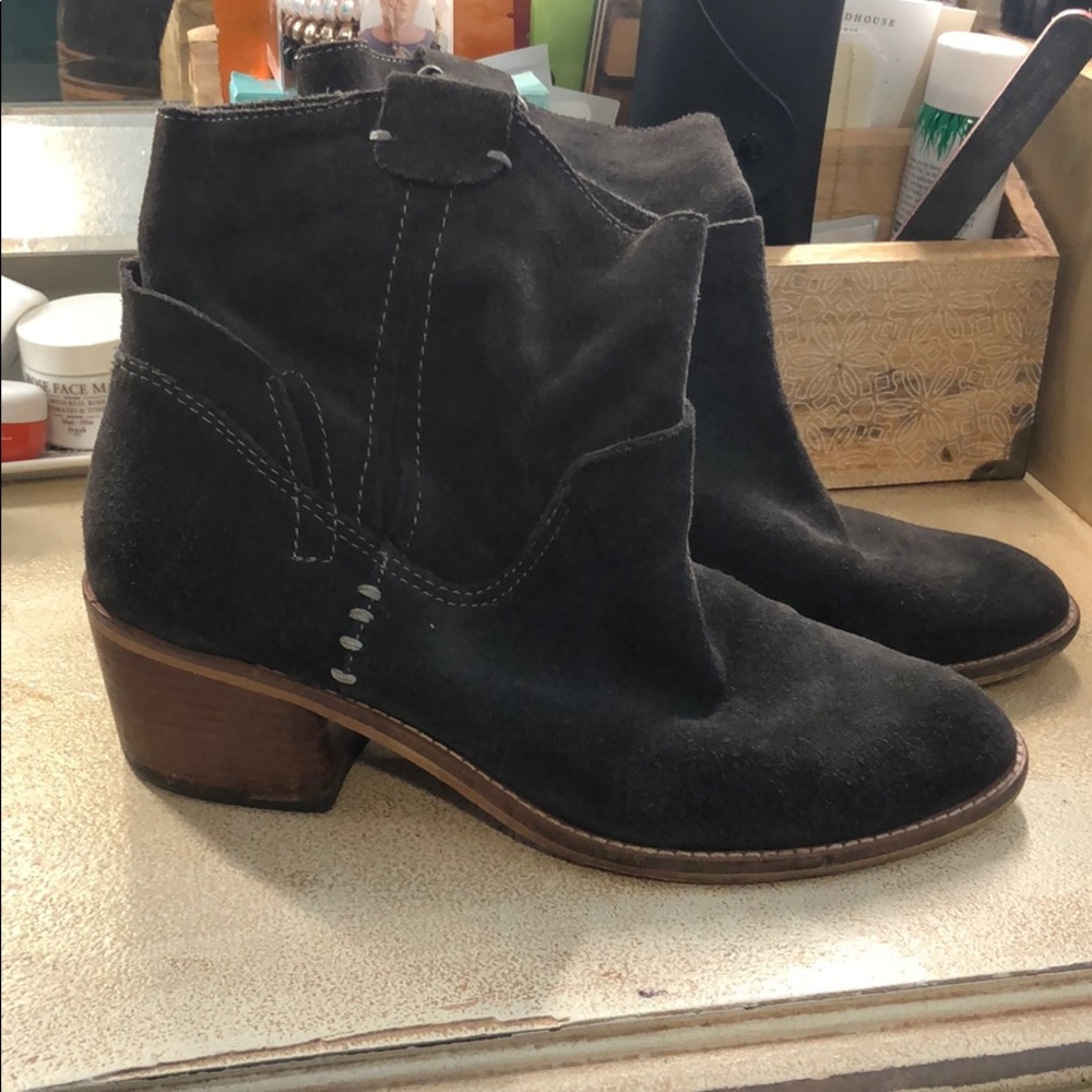 Dolce vita booties